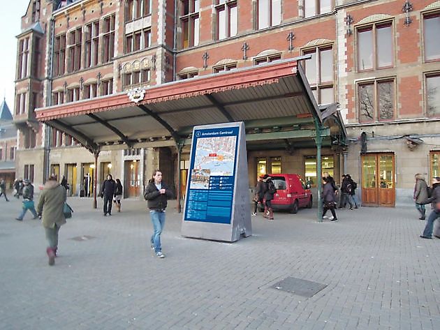 Informatie / betonconsole Amsterdam Centraal